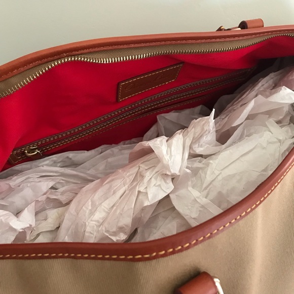 Dooney&Bourke luggage bag - Picture 4 of 5